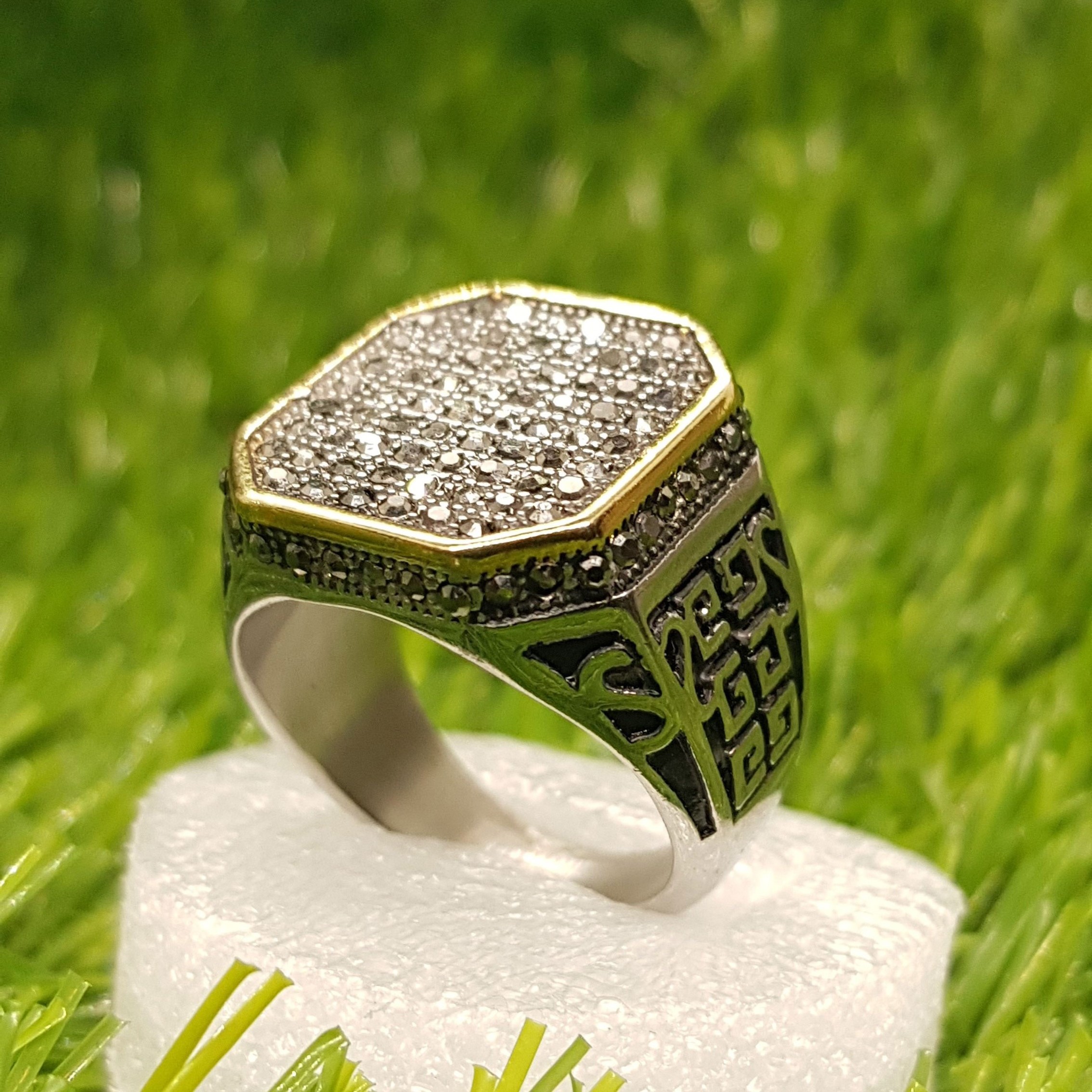 Glamorous Nine Stone Diamond Finger Ring For Men